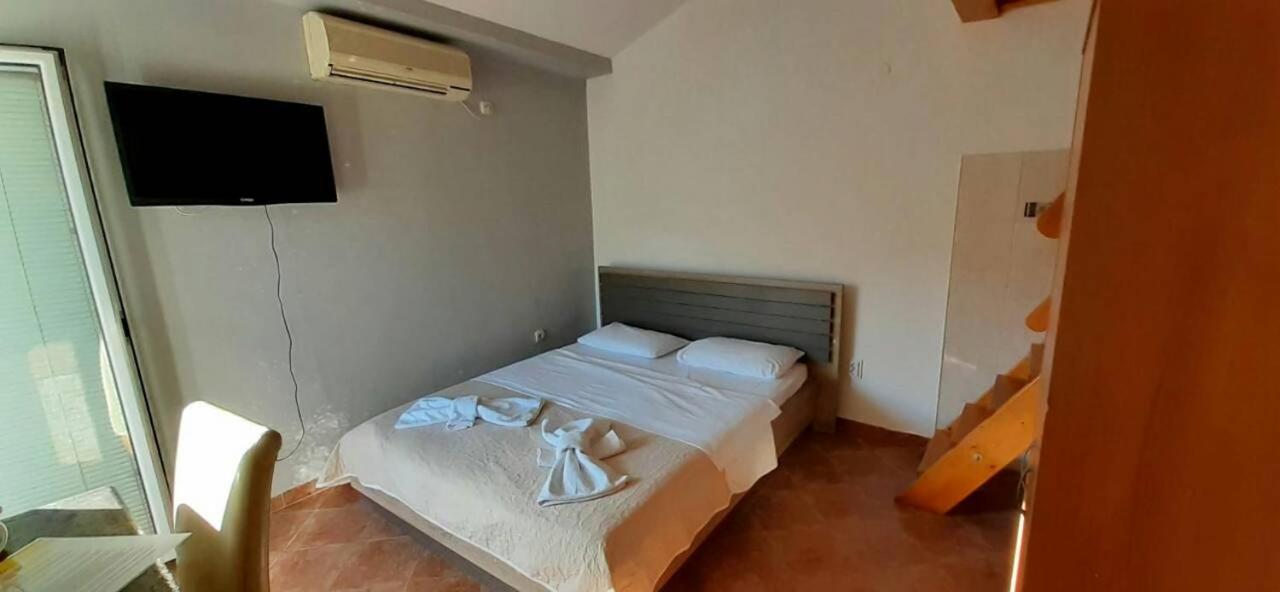 Apartmani M تْشيرسيك نوفي الغرفة الصورة