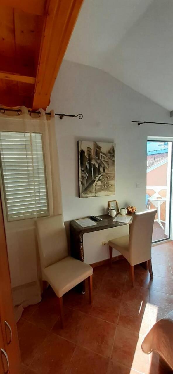 Apartmani M تْشيرسيك نوفي الغرفة الصورة
